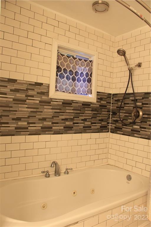 672 Fielding Road Charlotte, NC 28214 - Photo 20 of 38 Gallery Image 20