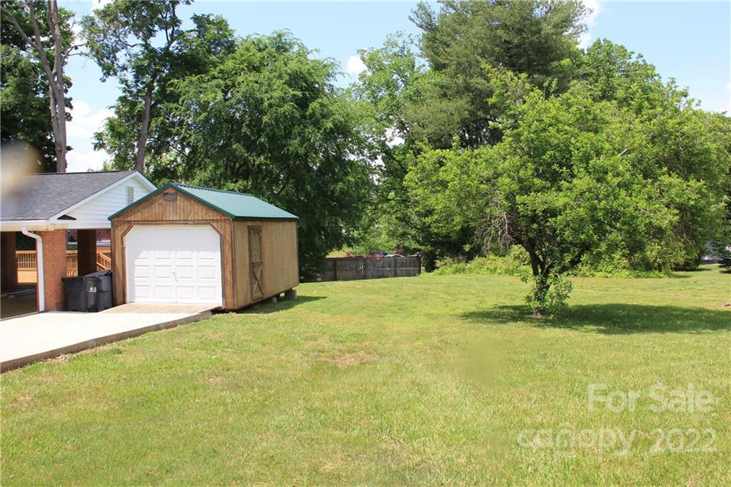 672 Fielding Road Charlotte, NC 28214 - Photo 2 of 38 Gallery Image 2