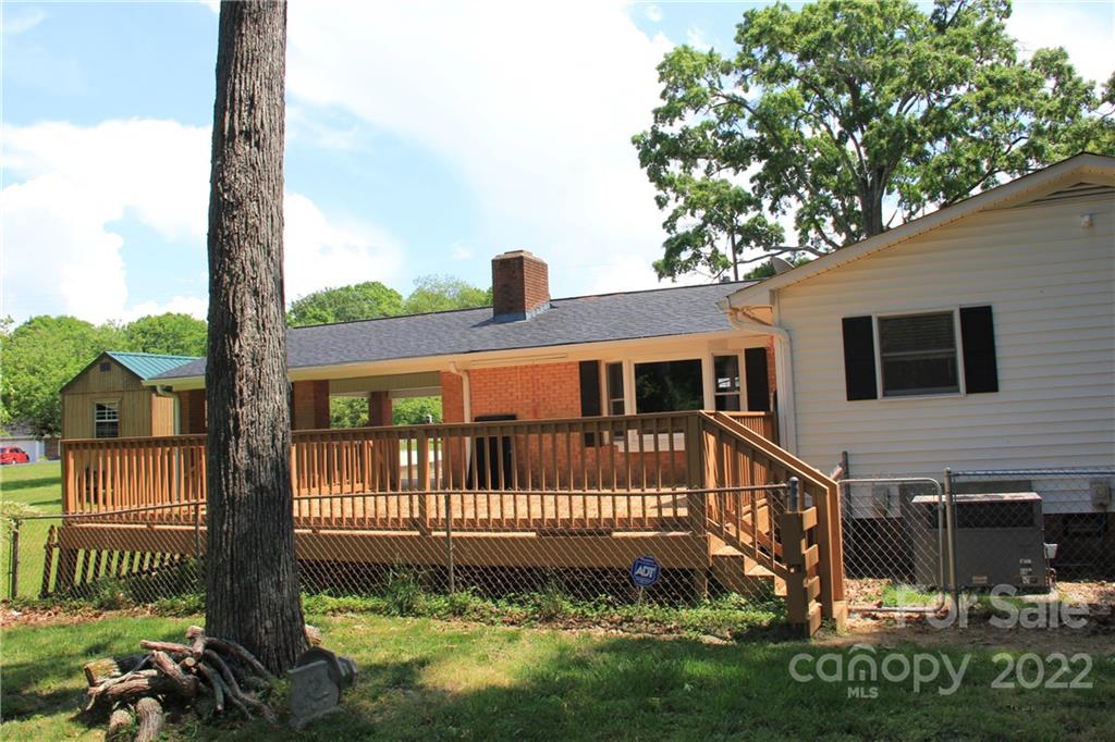 672 Fielding Road Charlotte, NC 28214 - Photo 36 of 38 Gallery Image 36