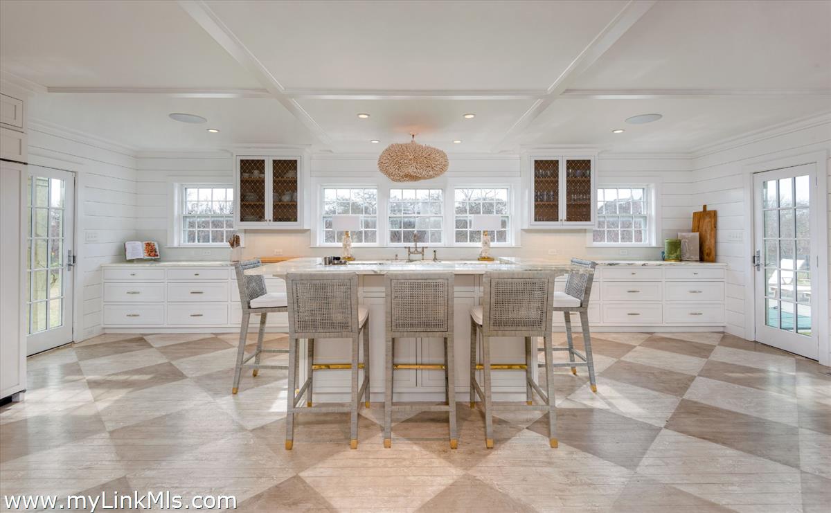 104 Baxter Road Nantucket, MA 02554 - Photo 15 of 61