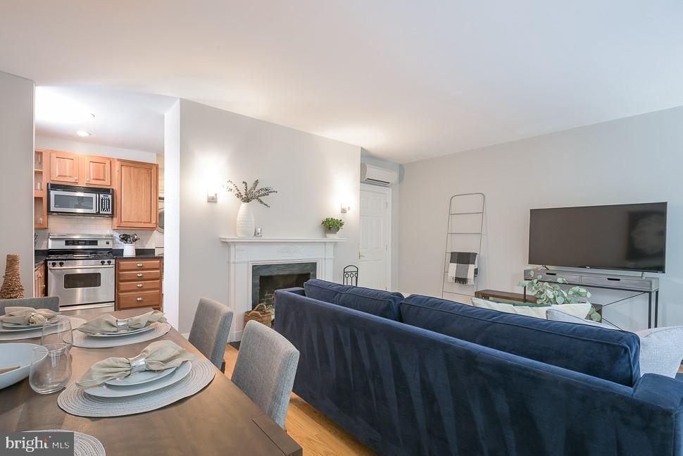 2321 Ashmead Place Northwest Washington, DC 20009 - Photo 14 of 32 Unit 2 - Living Room