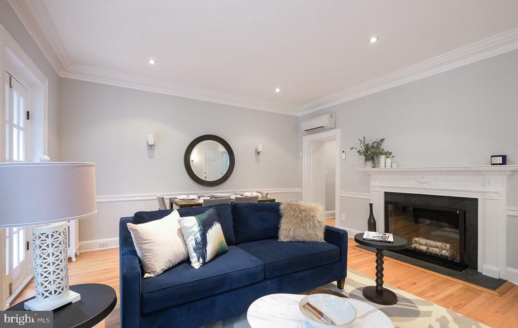 2321 Ashmead Place Northwest Washington, DC 20009 - Photo 2 of 32 Unit 1 - Living Room