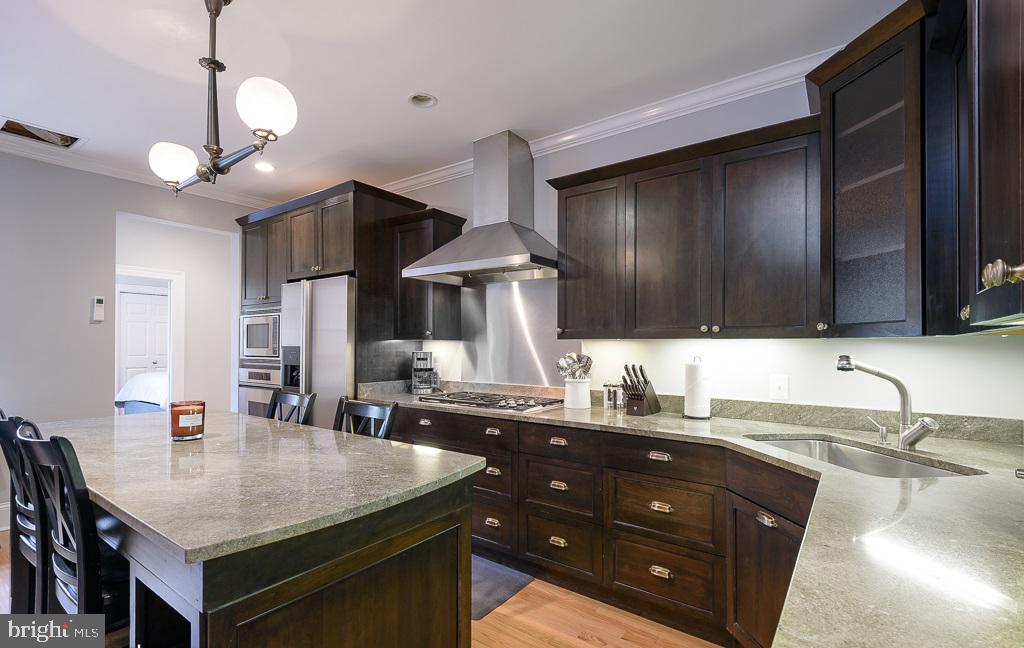 2321 Ashmead Place Northwest Washington, DC 20009 - Photo 4 of 32 Unit 1 - Kitchen