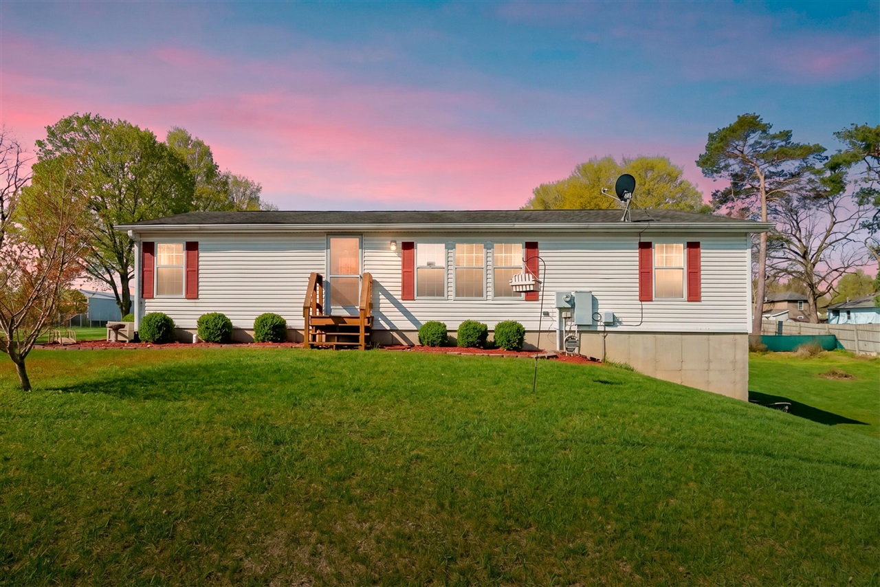 104 Seneca Street Decatur, MI 49045 - Photo 1 of 35