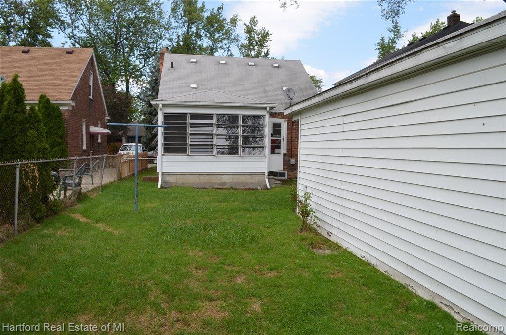 1149 Harvard Road Berkley, MI 48072 - Photo 16 of 24 Back Yard