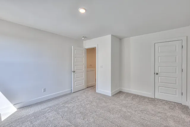 an empty room with a empty space