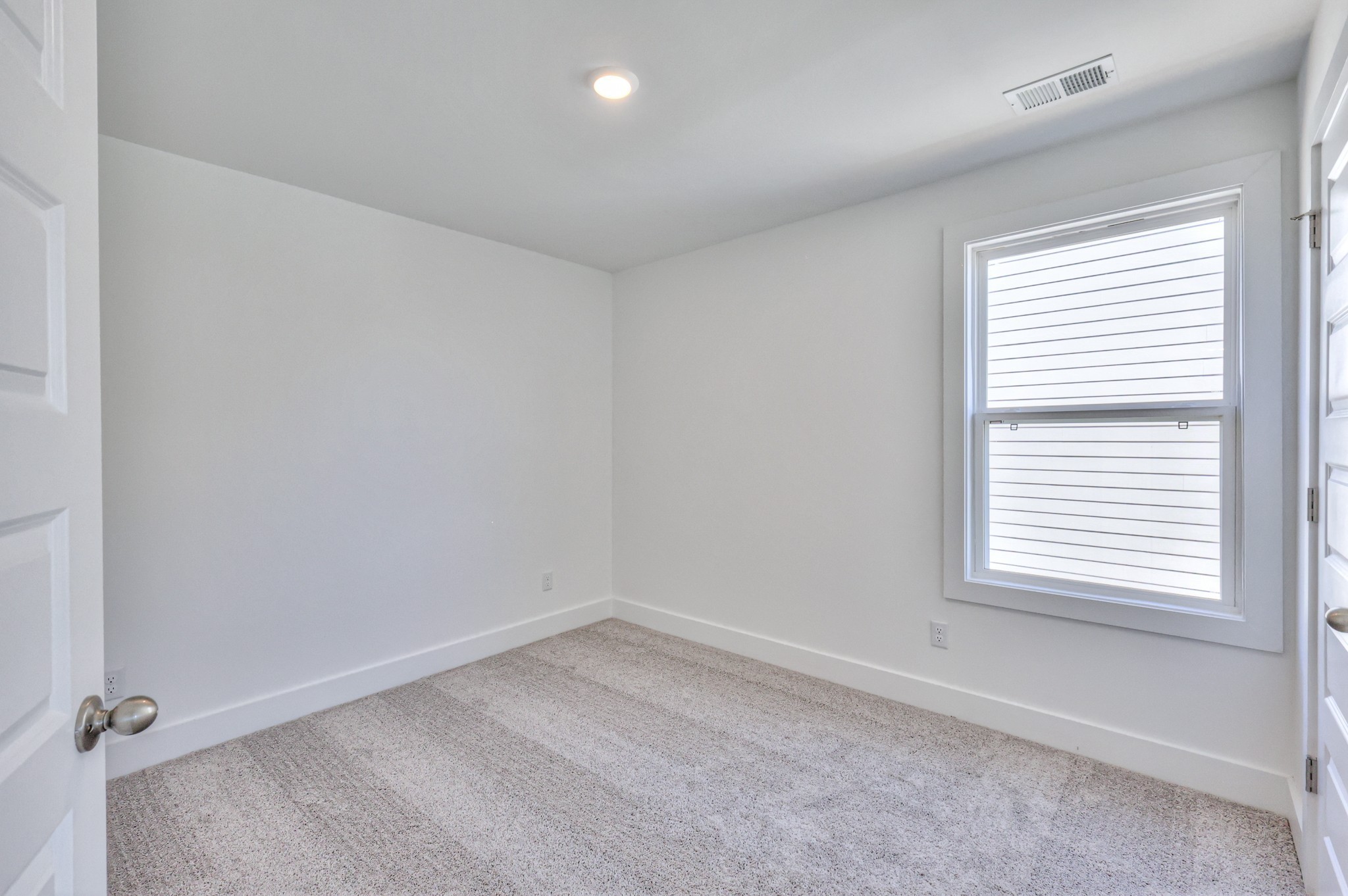 2259 Duchess Boulevard Gallatin, TN 37066 - Photo 26 of 44 an empty room with a window