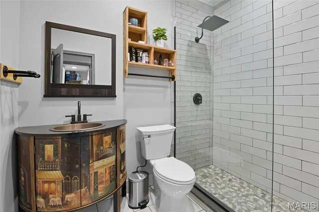 $449,000 | 7205 Lakeshore Drive, Cedar Hill, MO 63016