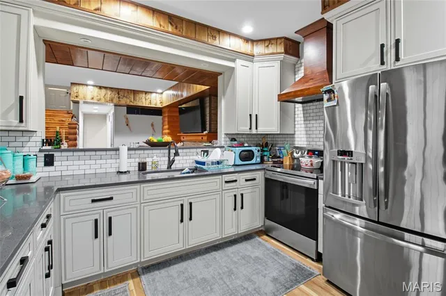 $449,000 | 7205 Lakeshore Drive, Cedar Hill, MO 63016