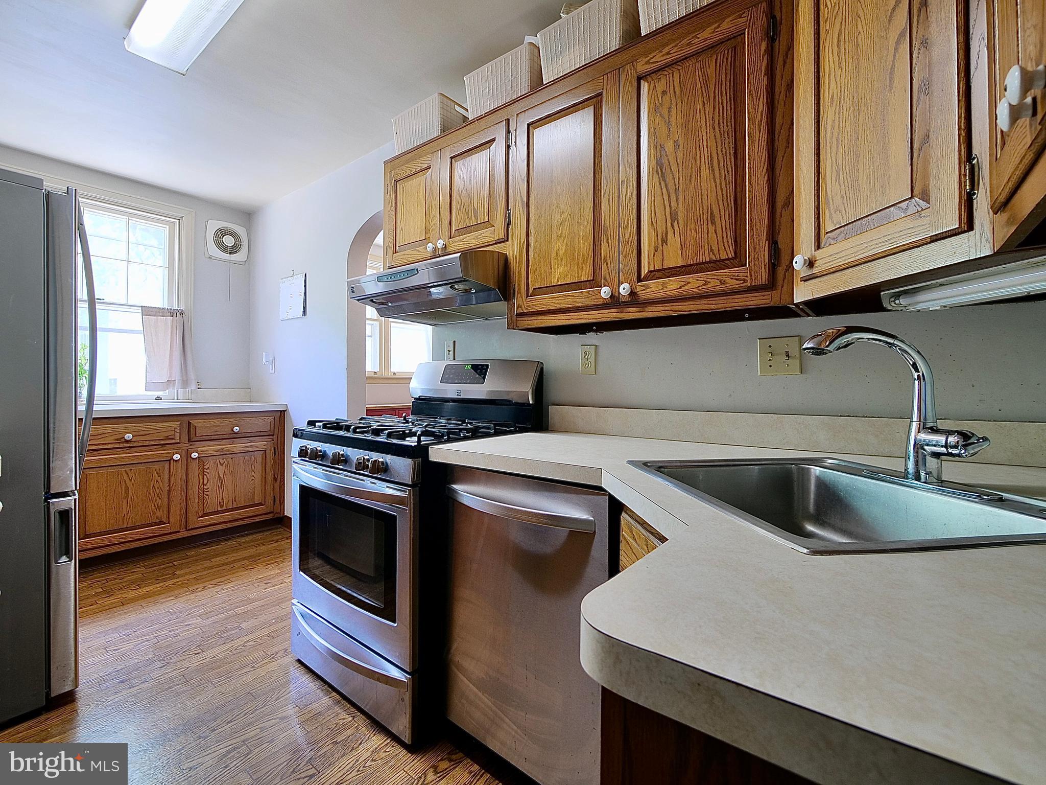 8059 Winston Road Philadelphia, PA 19118 - Photo 18 of 37 Gallery Image 18