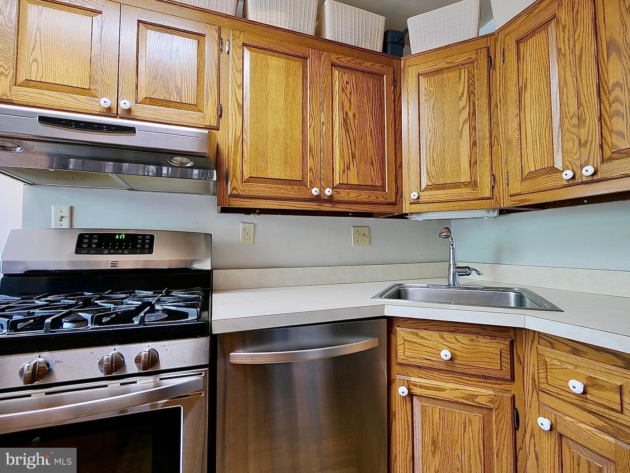 8059 Winston Road Philadelphia, PA 19118 - Photo 19 of 37 Gallery Image 19