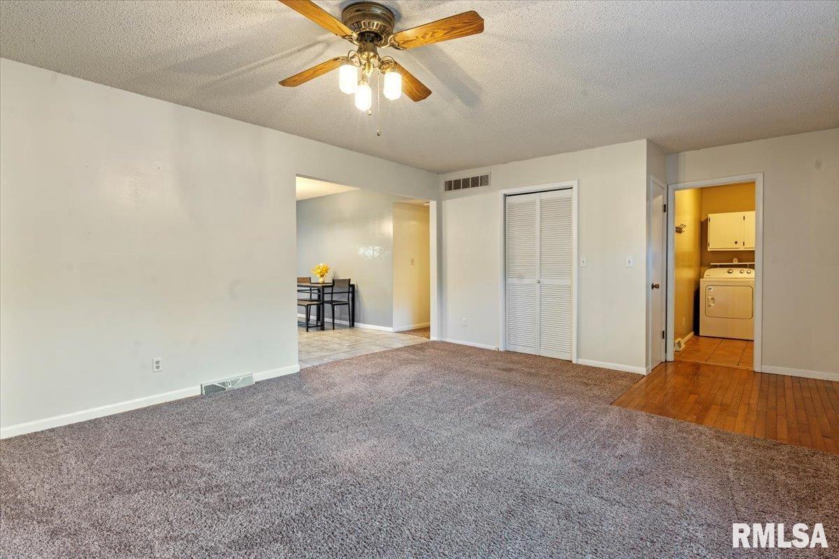 14077 St Joseph Road Athens, IL 62613 - Photo 4 of 24