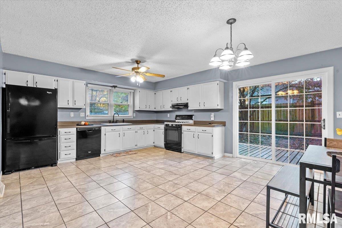 14077 St Joseph Road Athens, IL 62613 - Photo 7 of 24