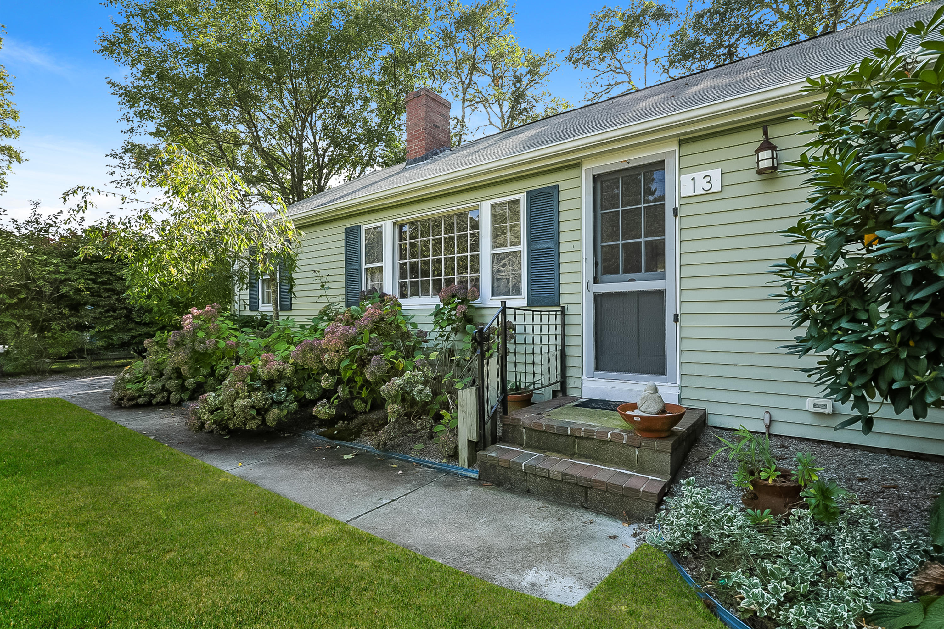 13 Cyprus Road South Dennis, MA 02660 - Photo 2 of 14 8660357 (1)
