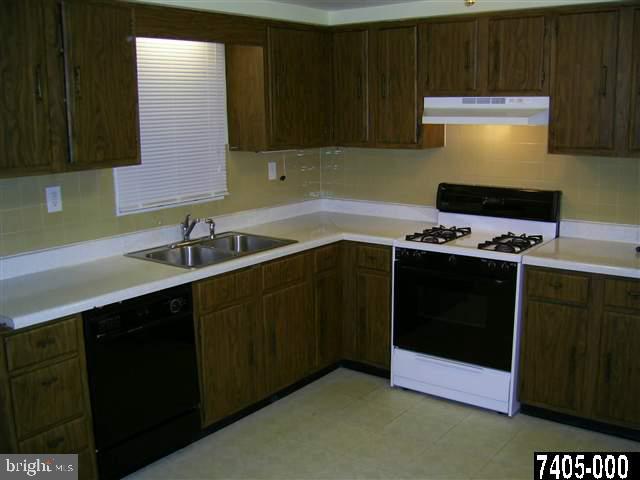 3610 Holly Road Dover, PA 17315 - Photo 11 of 25 Gallery Image 11