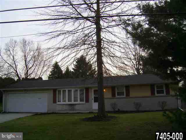 3610 Holly Road Dover, PA 17315 - Photo 4 of 25 Gallery Image 4