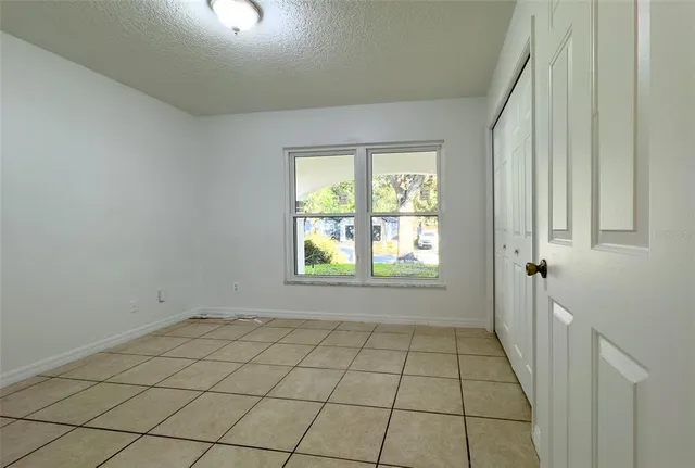 $284,900 | 1012 Mayfair Street, Eustis, FL 32726