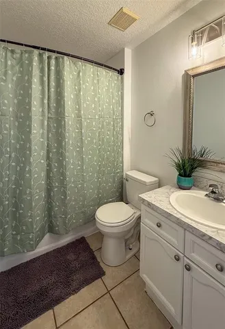 $284,900 | 1012 Mayfair Street, Eustis, FL 32726