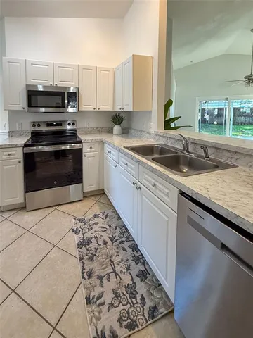 $284,900 | 1012 Mayfair Street, Eustis, FL 32726