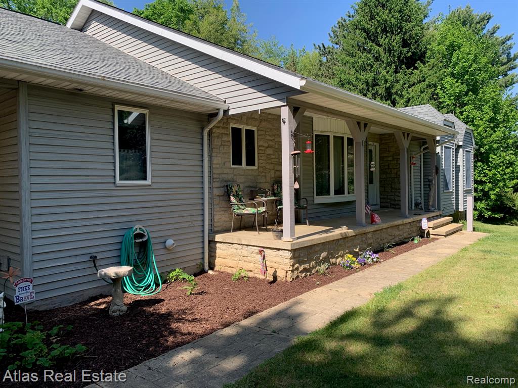 6075 Mayville Road Clifford, MI 48727 - Photo 8 of 24