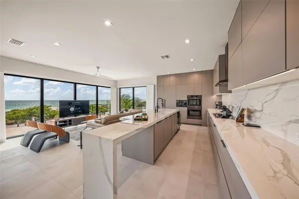 $6,495,000 | 101 7th Street South, Bradenton Beach, FL 34217