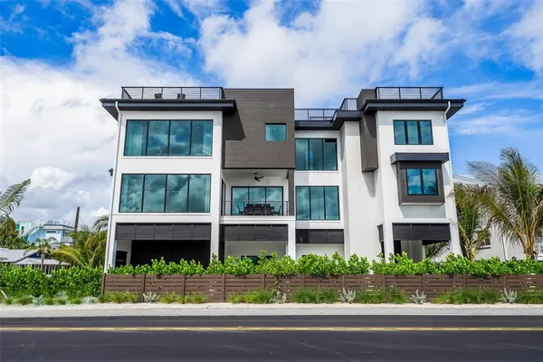 $6,495,000 | 101 7th Street South, Bradenton Beach, FL 34217
