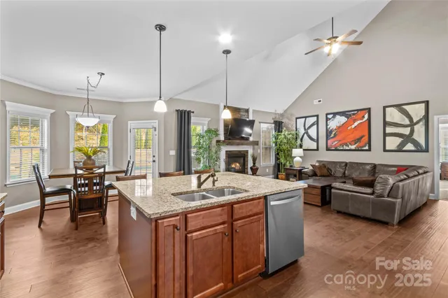 $779,999 | 4018 Halyard Drive, Denver, NC 28037