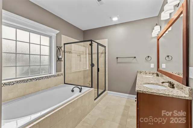 $779,999 | 4018 Halyard Drive, Denver, NC 28037