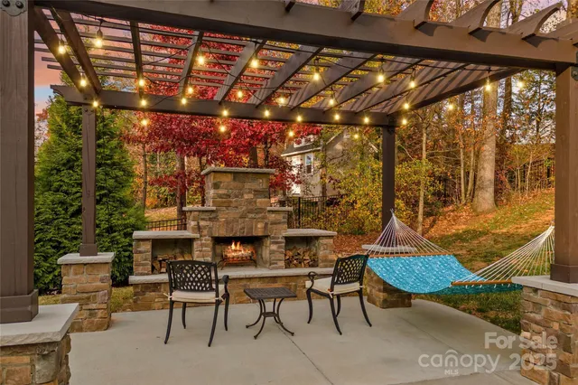 $779,999 | 4018 Halyard Drive, Denver, NC 28037