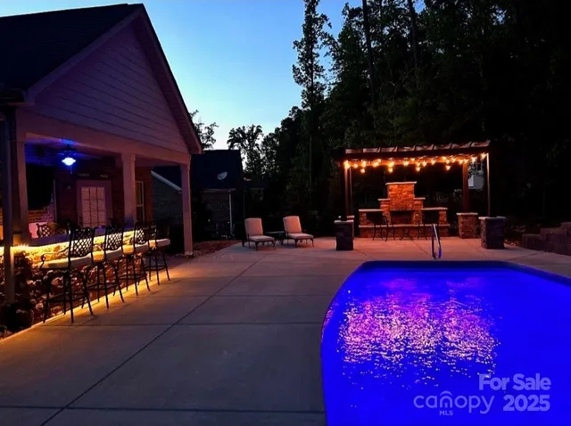 $779,999 | 4018 Halyard Drive, Denver, NC 28037