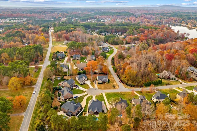 $779,999 | 4018 Halyard Drive, Denver, NC 28037