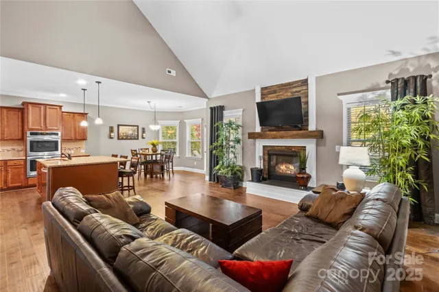 $779,999 | 4018 Halyard Drive, Denver, NC 28037