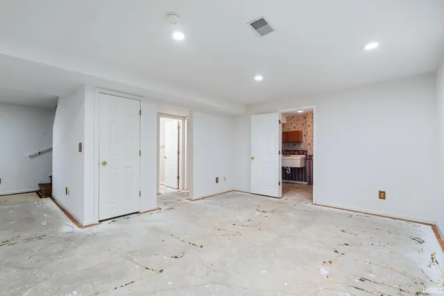 $259,000 | 821 Eagle Cove Drive, South Bend, IN 46614