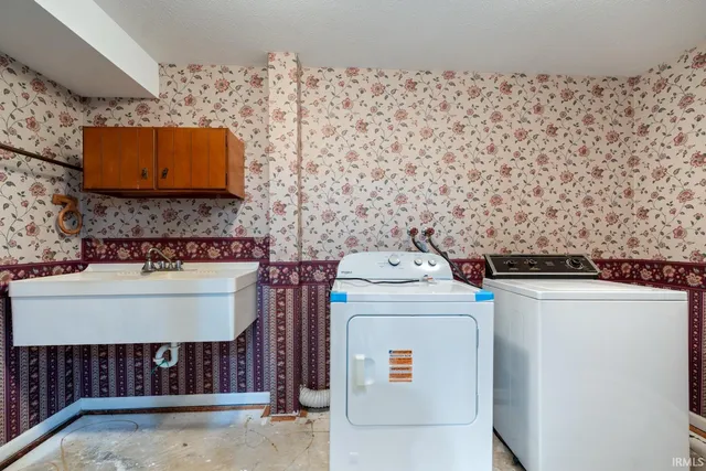 $259,000 | 821 Eagle Cove Drive, South Bend, IN 46614