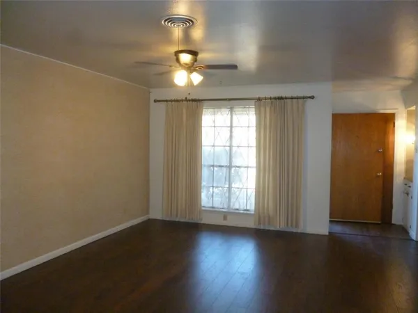 $1,550 | 1121 Patricia Drive, Sherman, TX 75090