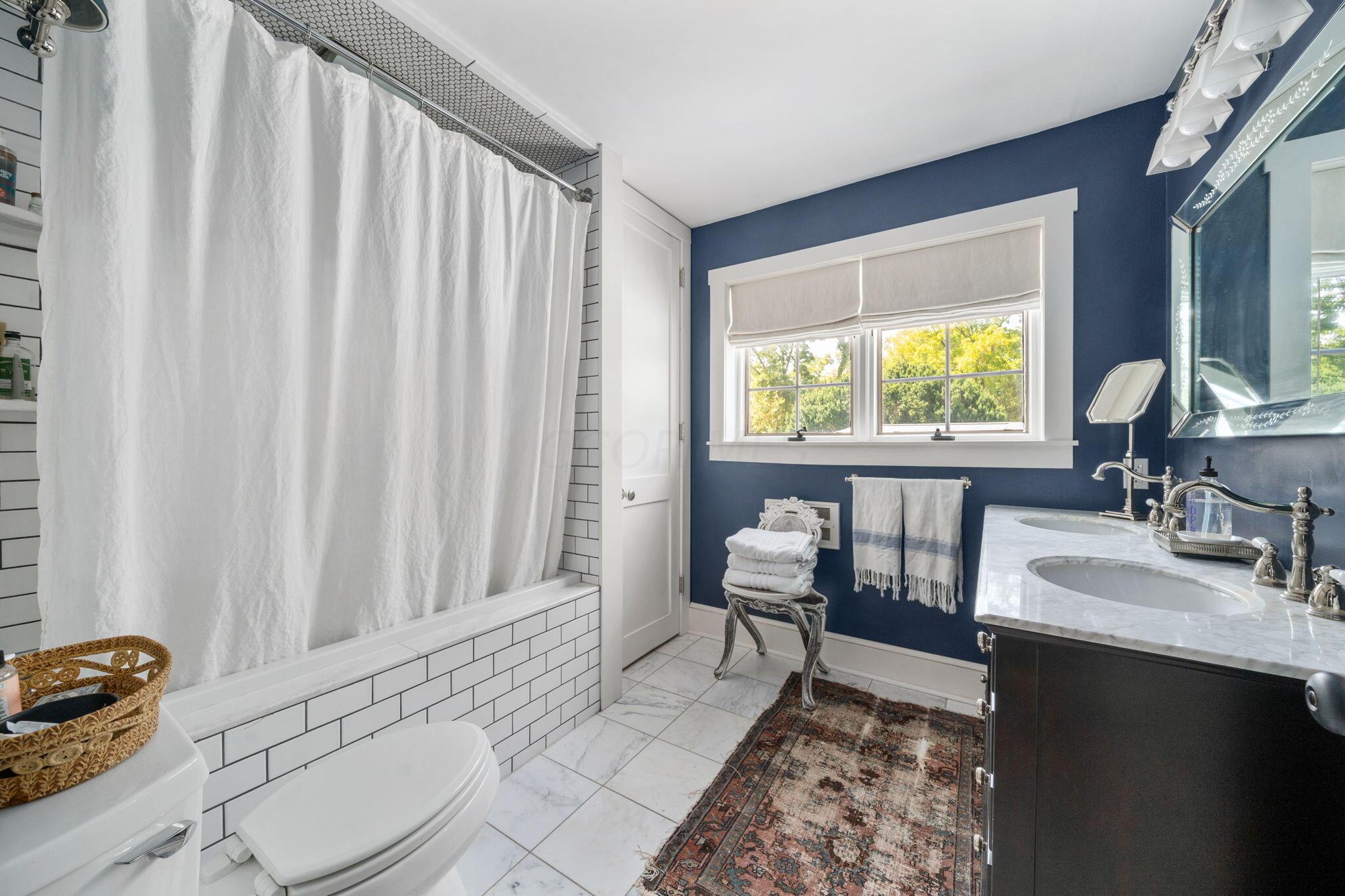 4356 Hawk Road Mechanicsburg, OH 43044 - Photo 64 of 115 Hall bath
