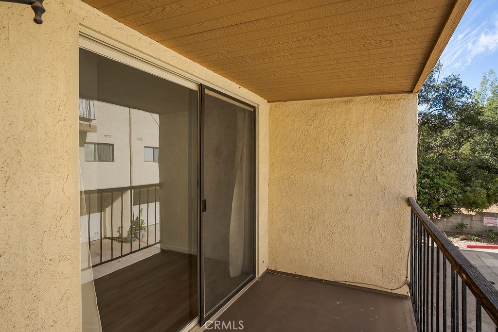 1881 Alpha Road, Unit 3 Glendale, CA 91208 - Photo 34 of 54 Gallery Image 34
