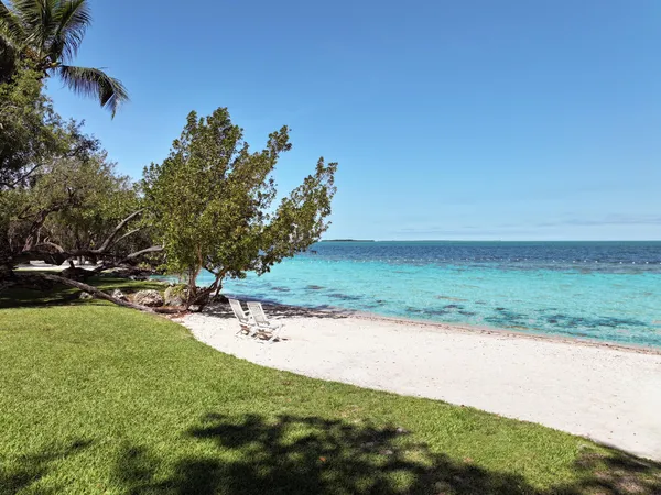 $3,750 | 96000 Overseas Highway, Unit S8, Key Largo, FL 33037