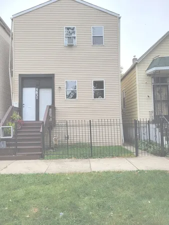 $2,200 | 5831 South Shields Avenue, Unit 1, Chicago, IL 60621