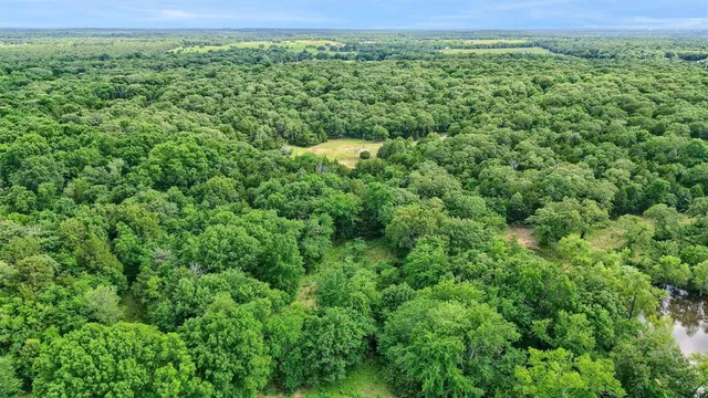 $450,000 | 1142 County Road 212, Gainesville, TX 76240
