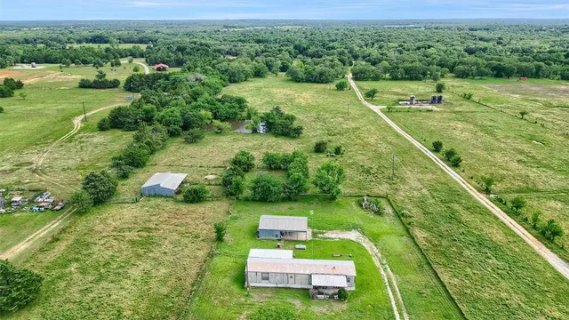 $450,000 | 1142 County Road 212, Gainesville, TX 76240