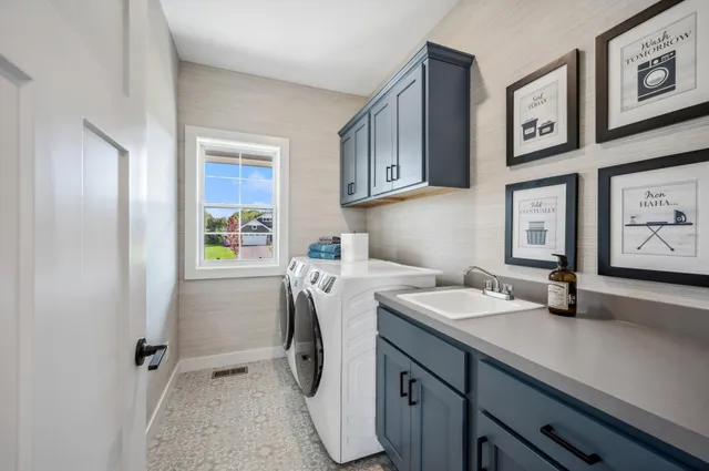 $1,075,000 | 10145 Heather Lane, Corcoran, MN 55374