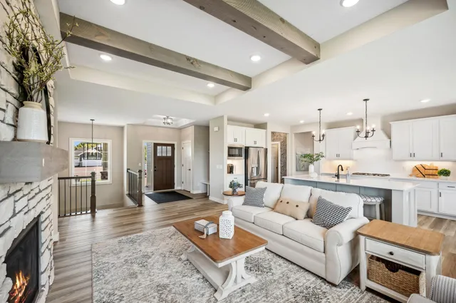 $1,075,000 | 10145 Heather Lane, Corcoran, MN 55374