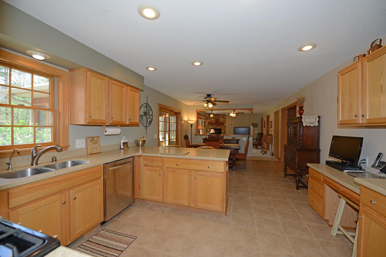 185 Fisher Road Traverse City, MI 49685 - Photo 16 of 43 1799446-15.JPG