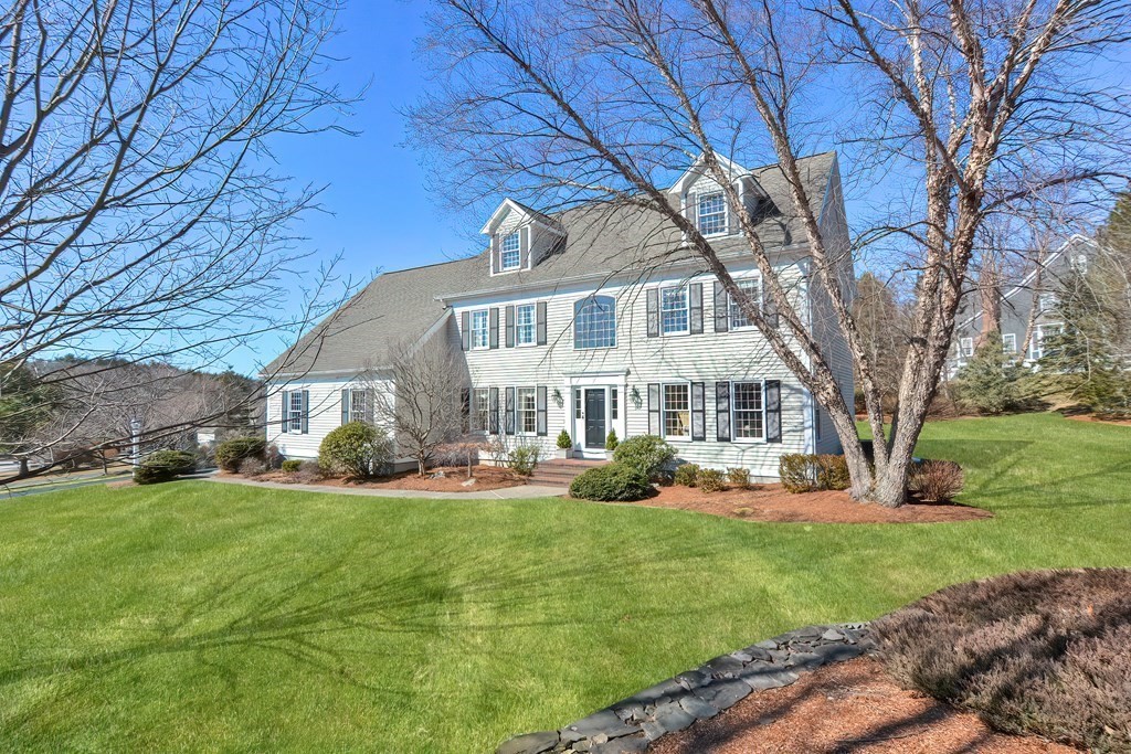 5 Hampton Road Norfolk, MA 02056 - Photo 1 of 41 Gallery Image 1