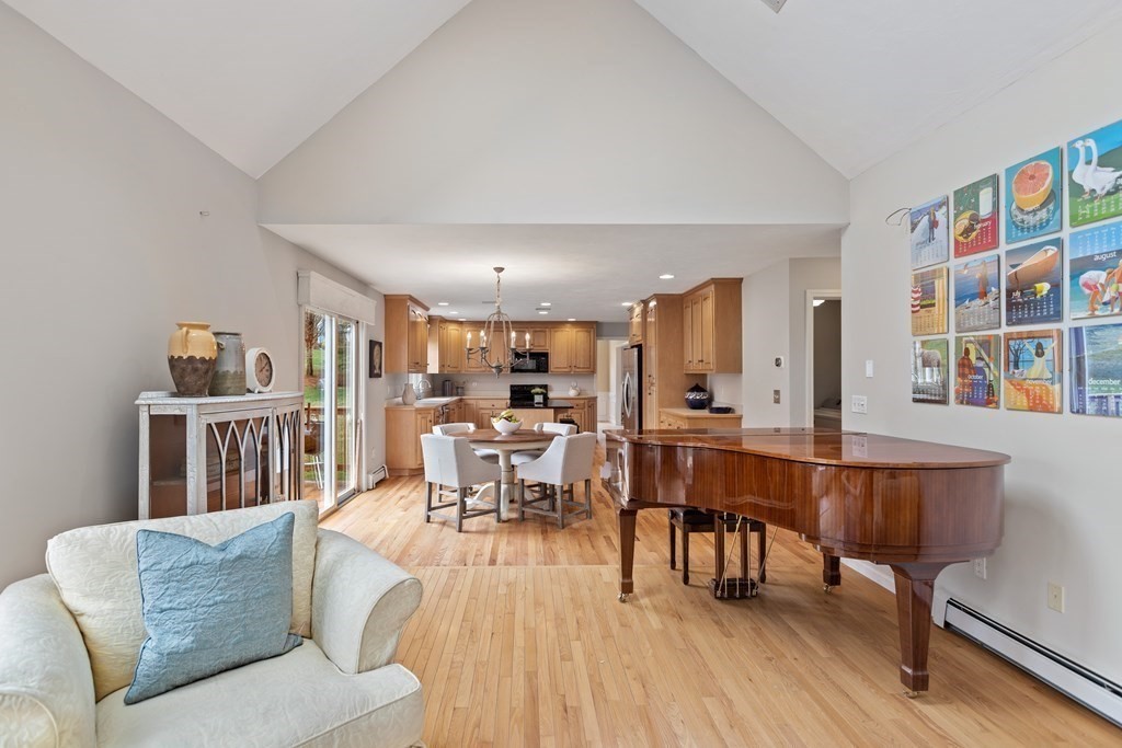 5 Hampton Road Norfolk, MA 02056 - Photo 10 of 41 Gallery Image 10