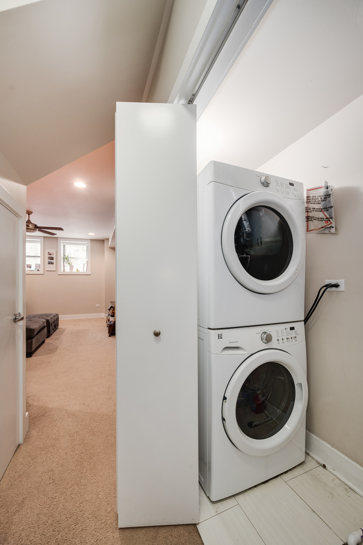 1958 West Byron Street, Unit 2 Chicago, IL 60613 - Photo 17 of 18