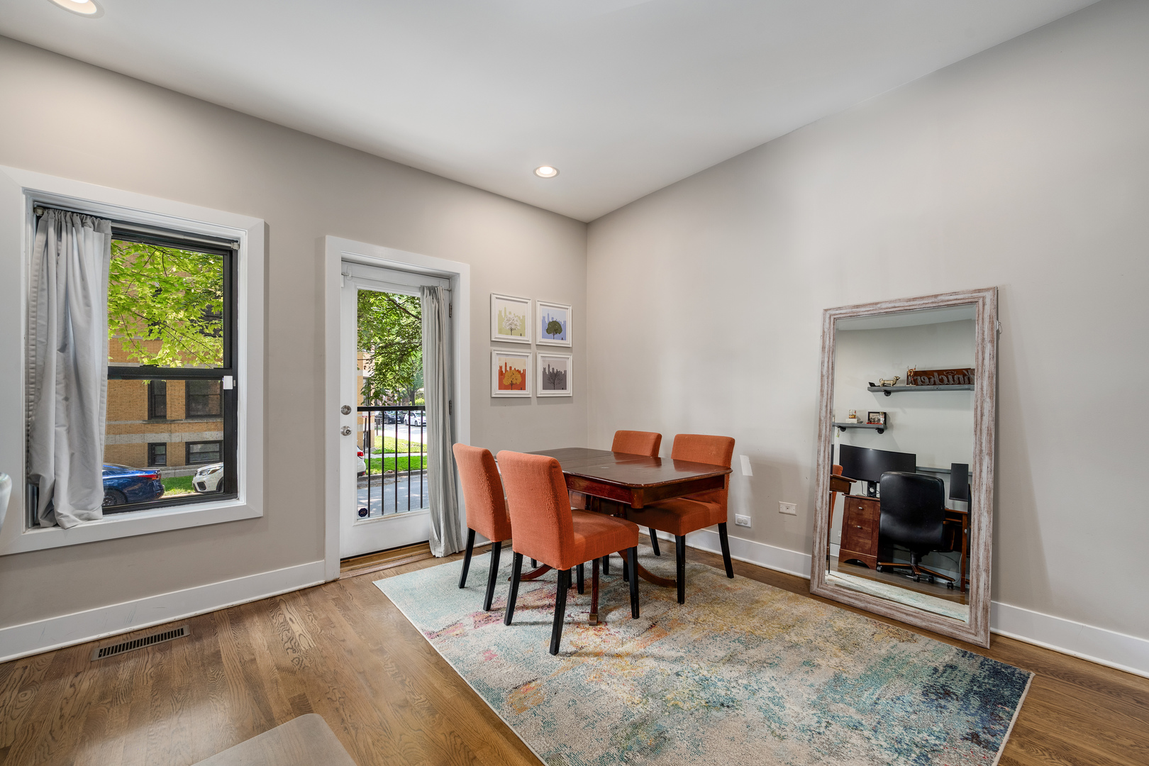 1958 West Byron Street, Unit 2 Chicago, IL 60613 - Photo 8 of 18