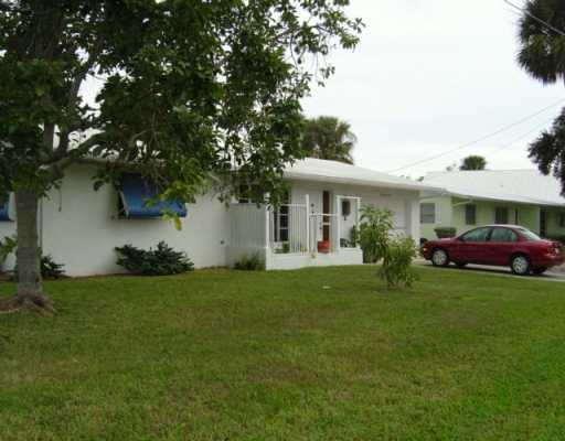605 Southwest Channel Avenue Stuart, FL 34994 - Photo 1 of 5 Primary Photo