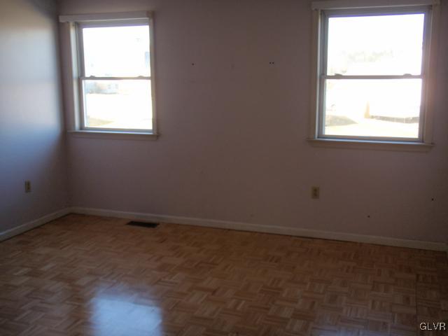 207 Stephanie Drive Easton, PA 18045 - Photo 10 of 15 Master BR